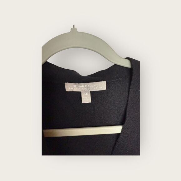 Nieman Marcus Black Button Front Cardigan Cashmere Size Medium - Picture 4 of 5